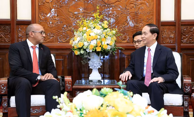 Chủ tịch nước Trần Đại Quang tiếp ông Herminio Lopez Diaz, Đại sứ Đặc mệnh toàn quyền Cộng hòa Cuba tại Việt Nam. (Ảnh: Nhan Sáng/TTXVN)