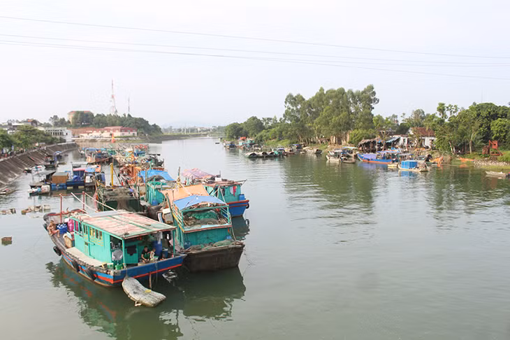 Tàu thuyền của Hải Hà đã về nơi neo đậu an toàn.