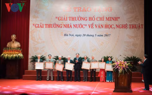 Lễ trao tặng Giải thưởng Hồ Chí Minh, Giải thưởng Nhà nước 2016 về Văn học, Nghệ thuật.