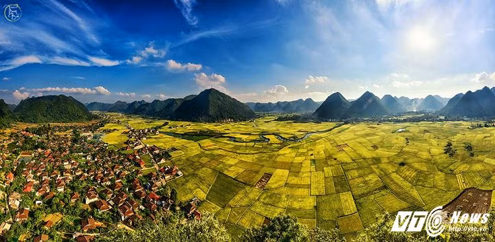 Toàn cảnh thung lũng Bắc Sơn mùa lúa chín.