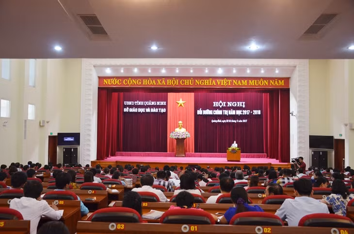 Quang cảnh hội nghị