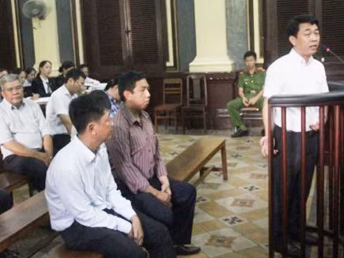 Khi vụ án liên quan đến Công ty VN Pharma đang diễn ra thì trên mạng xã hội xuất hiện nhiều thông tin về mối liên hệ giữa gia đình bà Nguyễn Thị Kim Tiến và công ty này.