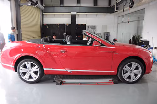 Bentley Continental GT Convertible W12 2013. Ảnh: Dũng Lương.