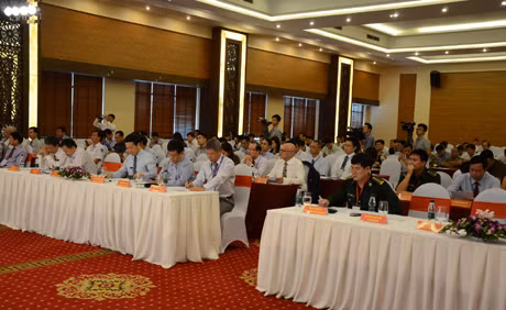 Các đại biểu tham dự Hội nghị khách hàng và xúc tiến đầu tư về dịch vụ cảng biển tại Cảng Cái Lân