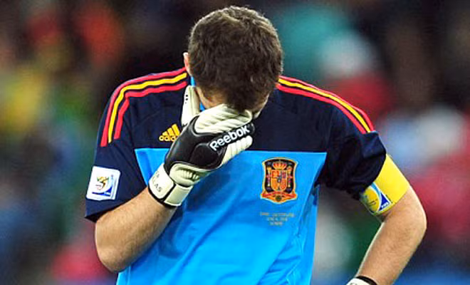 Casillas trở thành cầu thủ có nhiều trận quốc tế thứ 9 lịch sử, nhưng đó là kỷ niệm buồn