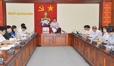 Đồng chí Phạm Minh Chính, Ủy viên Trung ương Đảng, Bí thư Tỉnh ủy kết luận buổi làm việc