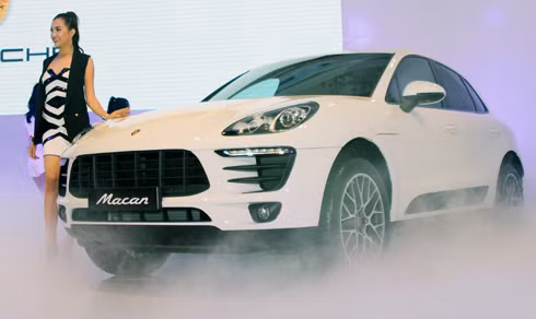 Phiên bản cao cấp nhất Macan Turbo với động cơ V6 3.6L có giá bán 4,4 tỷ đồng.