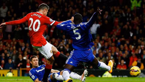Van Persie tỏa sáng đúng lúc mang về 1 điểm quý giá cho Quỷ đỏ 