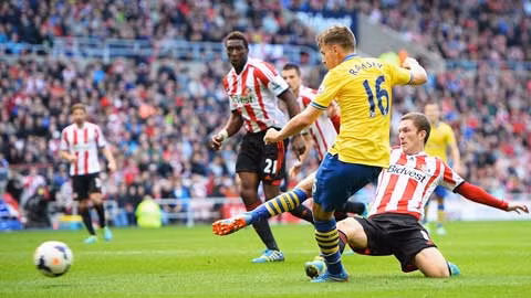 Sunderland vừa thảm bại 0-8 trước Southampton. Trận thua này chứng tỏ hàng thủ tệ hại của họ luôn khổ sở trước những hàng công sắc bén. Và Arsenal đang có một hàng công như vậy. Thế nên, có thể khẳng định Pháo thủ đang đứng trước cơ hội bỏ túi 3 điểm.