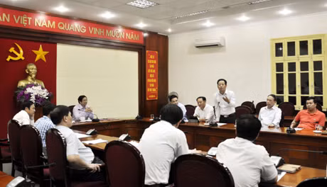 ông Bùi Văn Quân - Chủ tịch Hội doanh nghiệp trẻ Việt Nam phát biểu tại buổi làm việc.