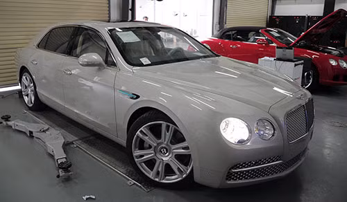 Bentley Flying Spur W12 2014. Ảnh: Dũng Lương.