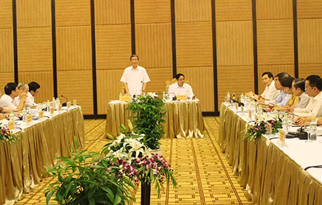 Quang cảnh buổi làm việc.