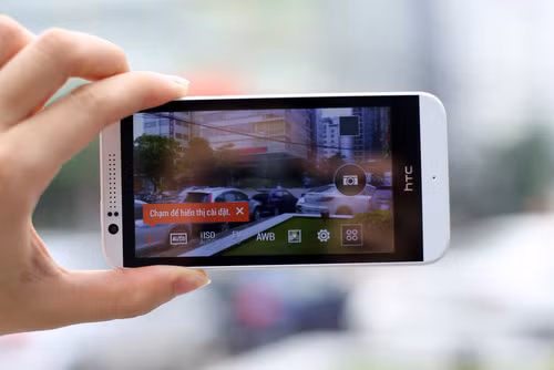 Camera trên Desire 510 nhiều tính năng mở rộng, chất lượng đủ dùng với Facebook.