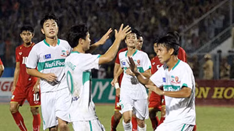 U19 HA.GL-Arsenal JMG lên ngôi một cách xứng đáng tại giải U21 quốc tế - báo Thanh niên 2014