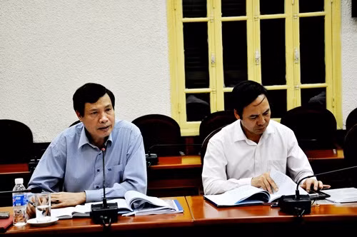 Đồng chí Nguyễn Đức Long, Phó Bí thư Tỉnh ủy, Chủ tịch HĐND tỉnh tham gia ý kiến tại cuộc họp.