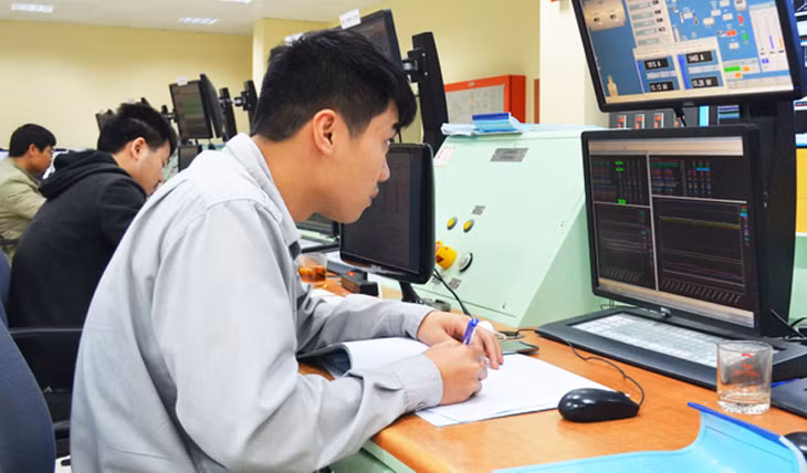 Thời điểm cuối năm Công ty nhiệt đddienejMoong Dương được huy động phát căng tải