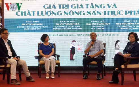 Các diễn giả thảo luận tại Diễn đàn kết nối cung cầu nông sản thực phẩm Việt chất lượng cao.