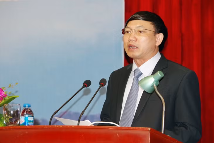 Đồng chí Nguyễn Xuân Ký, Phó Bí thư Thường trực Tỉnh ủy, Phó Chủ tịch Thường trực HĐND tỉnh phát biểu tại hội nghị. 