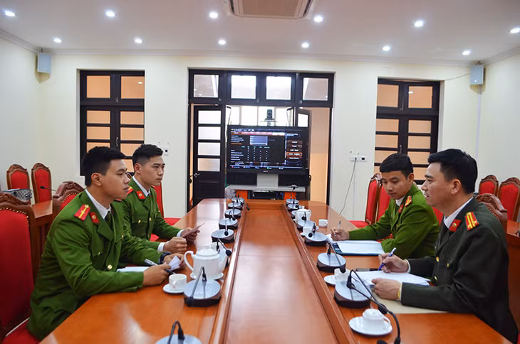 Công an TP Hạ Long họp bàn rút kinh nghiệm trong việc xây dựng, triển khai các giải pháp trấn áp tội phạm trộm cắp tài sản trên địa bàn.
