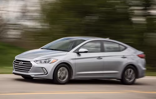 Hyundai Elantra tại Mỹ.