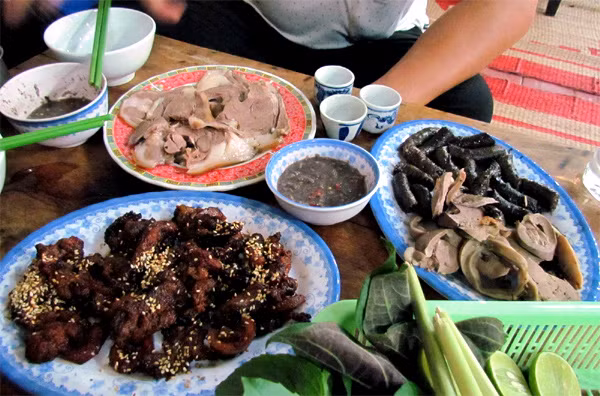 Người yếu sinh lý thể thận âm hư kiêng ăn thịt chó