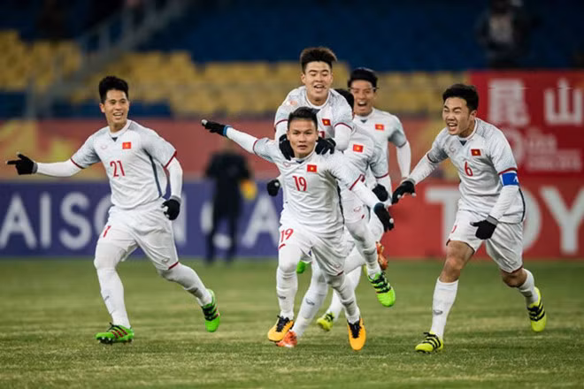 Đình Trọng và Quang Hải sát cánh với nhau từ các giải trẻ cho đến cấp ĐTQG. Ảnh: AFC.