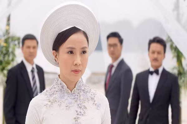 Cả một đời ân oán là bộ phim được mua kịch bản chuyển thể từ tác phẩm của Đài Loan Cô dâu bạc triệu.