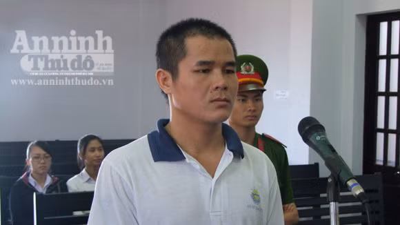 Bị cáo Nguyễn Văn Sơn tại phiên tòa sơ thẩm.