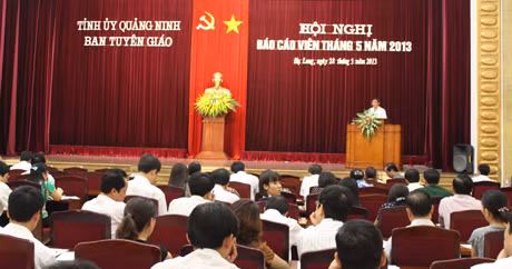 Hội nghị báo cáo viên thường kỳ tháng 5 ảnh 1 Hội nghị báo cáo viên thường kỳ tháng 5 ảnh 1