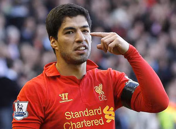 Luis Suarez: Trông tôi có giống quái vật lắm không?