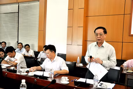 Đồng chí Đỗ Thông, Phó Chủ tịch Thường trực UBND tỉnh làm việc với đoàn.