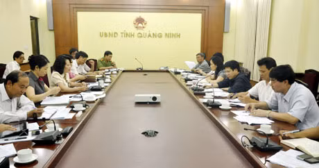 Quang cảnh buổi làm việc.