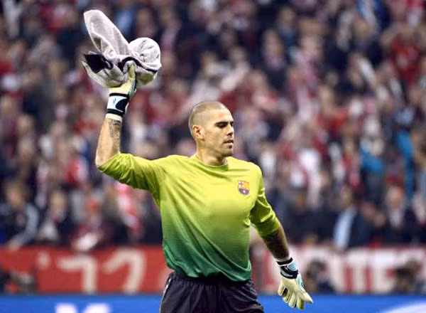 Valdes gia nhập ngôi nhà 500 ở Barca