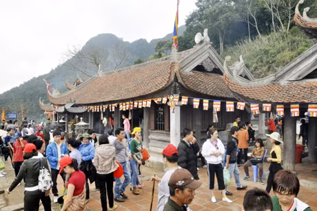 Chùa Hoa Yên (Yên Tử) là một trong nhiều ngôi chùa lớn đã được Tỉnh Hội Phật giáo xin đứng ra huy động kinh phí tu bổ, tôn tạo theo Quy hoạch tổng thể.