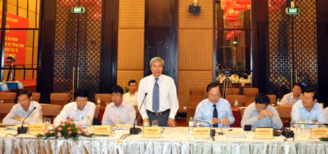 Đồng chí Dương Anh Điền, Chủ tịch UBND TP Hải Phòng phát biểu tham gia ý kiến tại hội nghị.