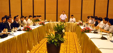 Đồng chí Đặng Huy Hậu, Phó Chủ tịch UBND tỉnh phát biểu kết luận buổi làm việc.