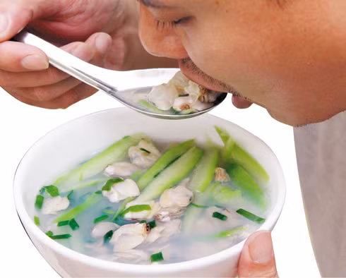 Ngao và bầu tạo thành bài thuốc bổ âm rất tốt.