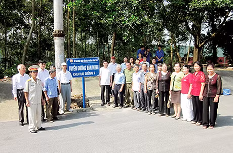 Phường Cẩm Thuỷ (TP Cẩm Phả) khai trương tuyến đường văn minh tại khu Hai Giếng 2. Ảnh: Trần Minh Hà (MTTQ Cẩm Phả)