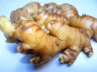 Củ gừng có lợi cho sức khỏe của người viêm khớp 