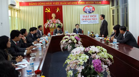Đại hội Chi bộ Phân xưởng Khai thác 5 (Công ty Than Mạo Khê), nhiệm kỳ 2013-2015.