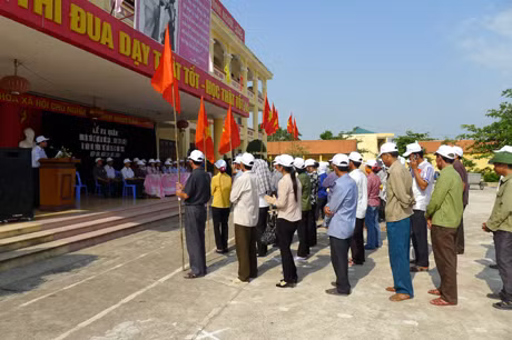 Quang cảnh lễ phát động.