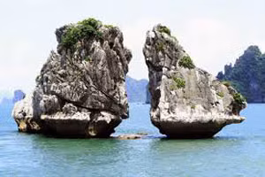 Hòn Trống Mái.