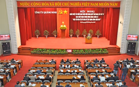 Toàn cảnh hội nghị.