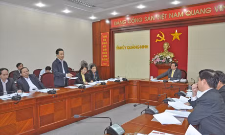Phó Chủ tịch UBND tỉnh Nguyễn Văn Thành phát biểu tại hội nghị.