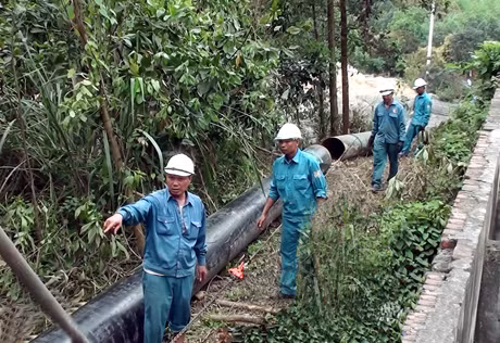 Hệ thống đường ống dẫn nước do đơn vị quản lý thường xuyên được kiểm tra, đảm bảo vận hành an toàn.