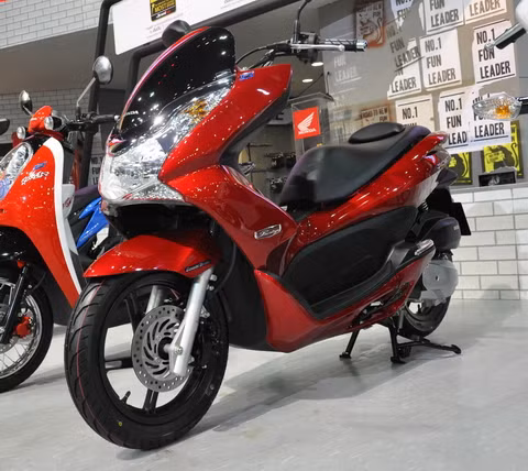 Honda PCX 150 đang được trưng bày tại Bangkok Motor Show
