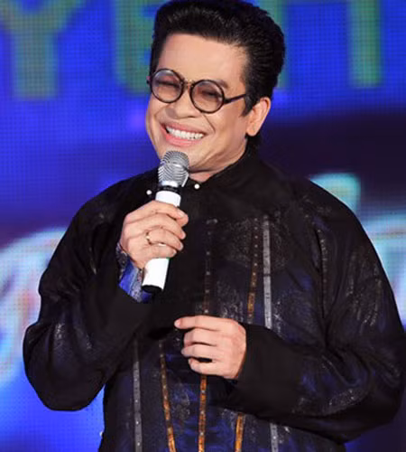 MC Thanh Bạch không dẫn Bước nhảy hoàn vũ vì vướng lịch lưu diễn.