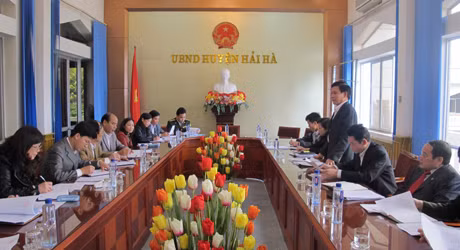 Đoàn giám sát của HĐND tỉnh làm việc với UBND huyện Hải Hà và Lâm trường 103, Đoàn KTQP 327, quân khu III.