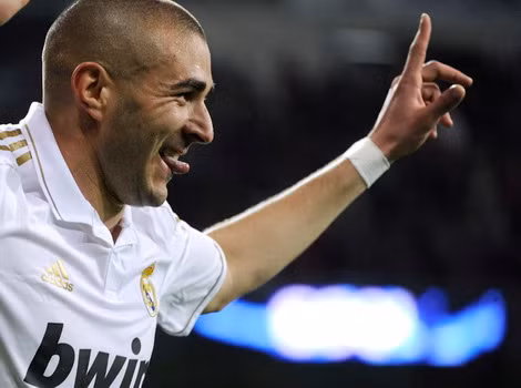 Benzema đang có những giây phút hạnh phúc cùng Real