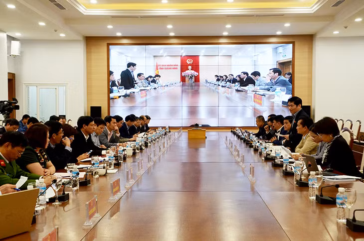Quang cảnh buổi làm việc.